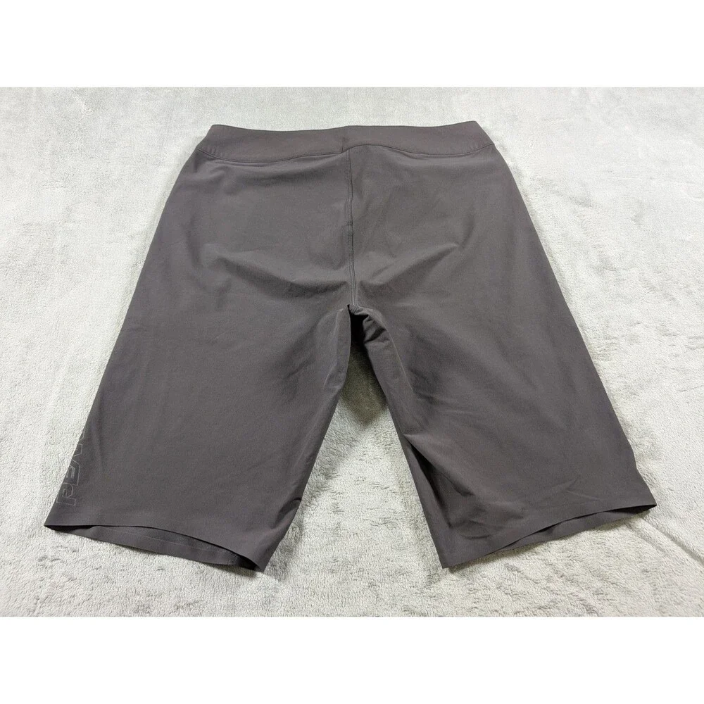 Pearl Izumi Elevate Shell Shorts Mens 34 Gray Cycling MTB Spell Out Performance